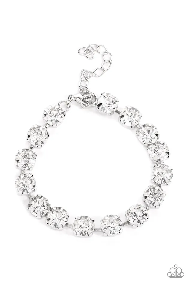 ALister Afterglow White Paparazzi Accessories Rings