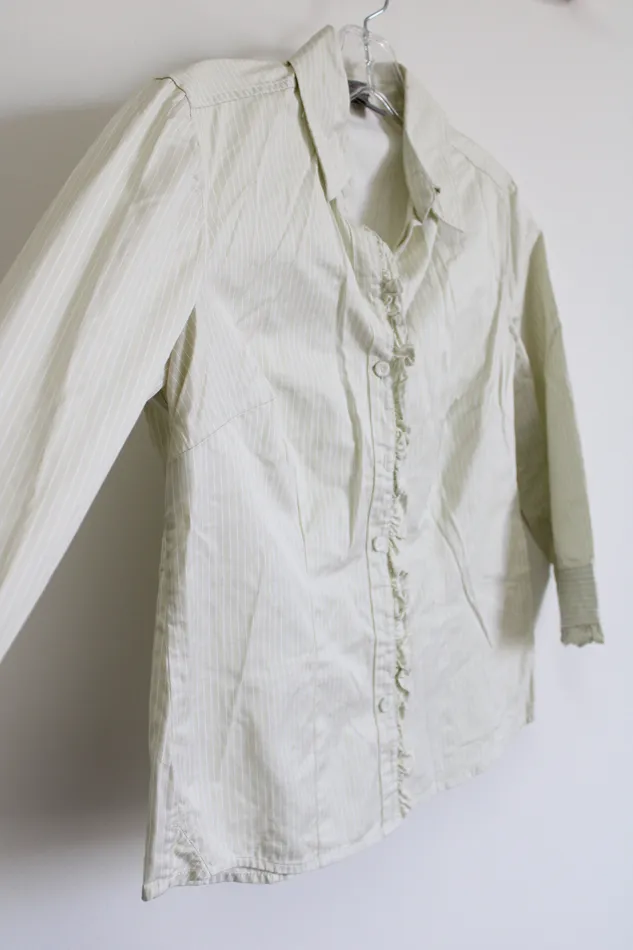 Ann Taylor Light Green Striped Button Down Shirt 4 Petite Ann Taylor LOFT Necklaces Ann Taylor Light Green Striped Button Down Shirt 4 Petite Ann Taylor LOFT Necklaces