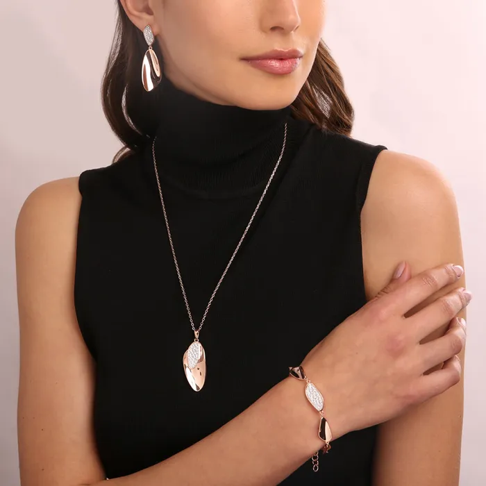 Bronzallure Earrings Orecchini Pendenti Design Sinuoso con Pav in Cubic Zirconia