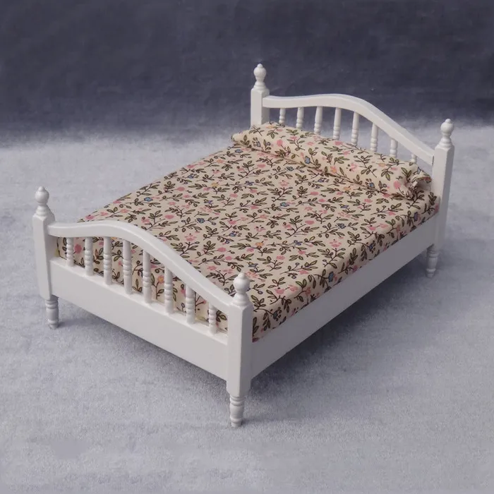 CJ Rings Traditional Bedroom Bed with Linen 1 12 Scale Mini Furniture