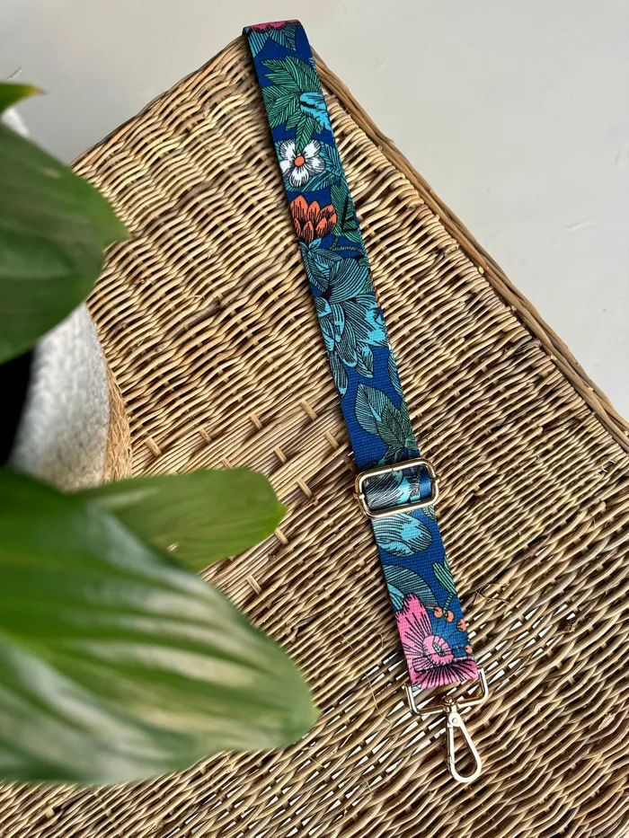 Earrings iszi ONLINE Bag Straps 4 Options Earrings iszi ONLINE Bag Straps 4 Options