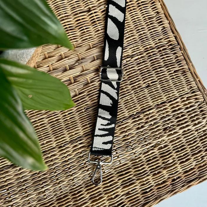 Earrings iszi ONLINE Bag Straps 4 Options Earrings iszi ONLINE Bag Straps 4 Options