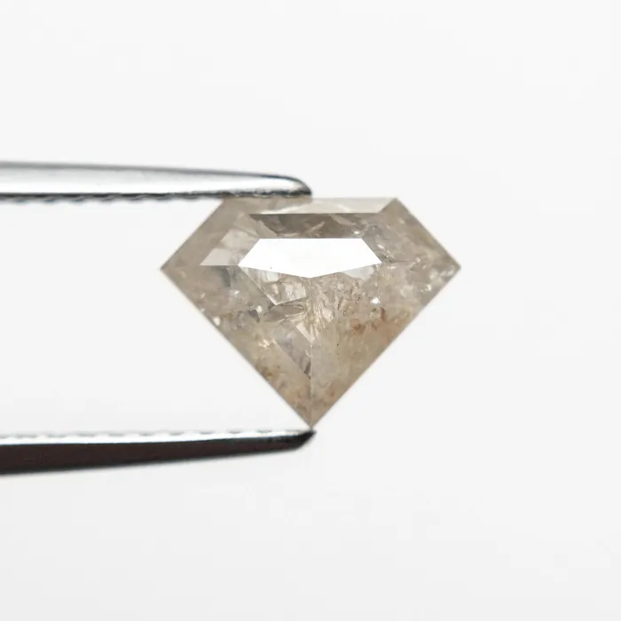 Earrings Misfit Diamonds 134ct 695x904x323mm Shield Rosecut 1975310