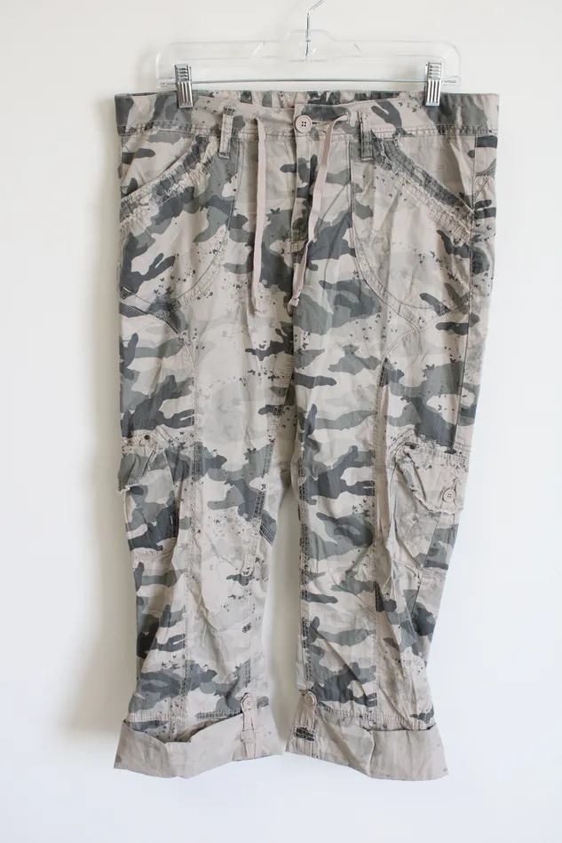 Earrings Union Bay Union Bay Camo Cargo Cuffed Capri Pants 11