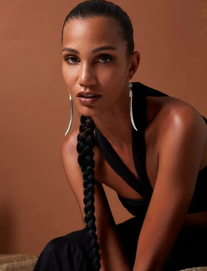 Erika Pea Earrings Claw Earrings