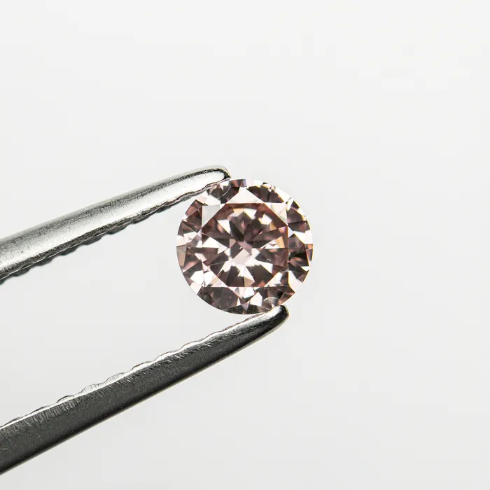 Fancy Intense Pink Brilliant Diamond 030ct Round Misfit Diamonds Rings