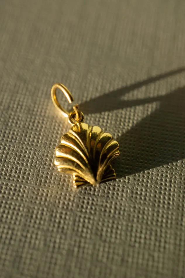 Foe Dear 14k Yellow Gold Shell Charm Pendant readytoship Necklaces