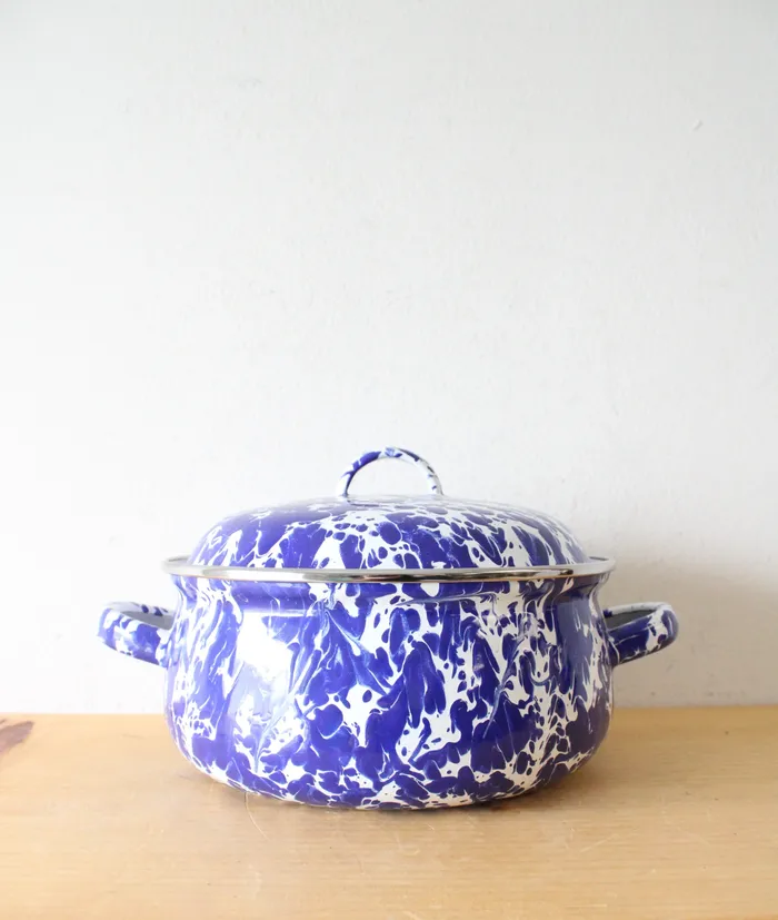 Golden Rabbit Rings Golden Rabbit Enamelware Blue White Patterned Covered Casserole Dish Golden Rabbit Rings Golden Rabbit Enamelware Blue White Patterned Covered Casserole Dish