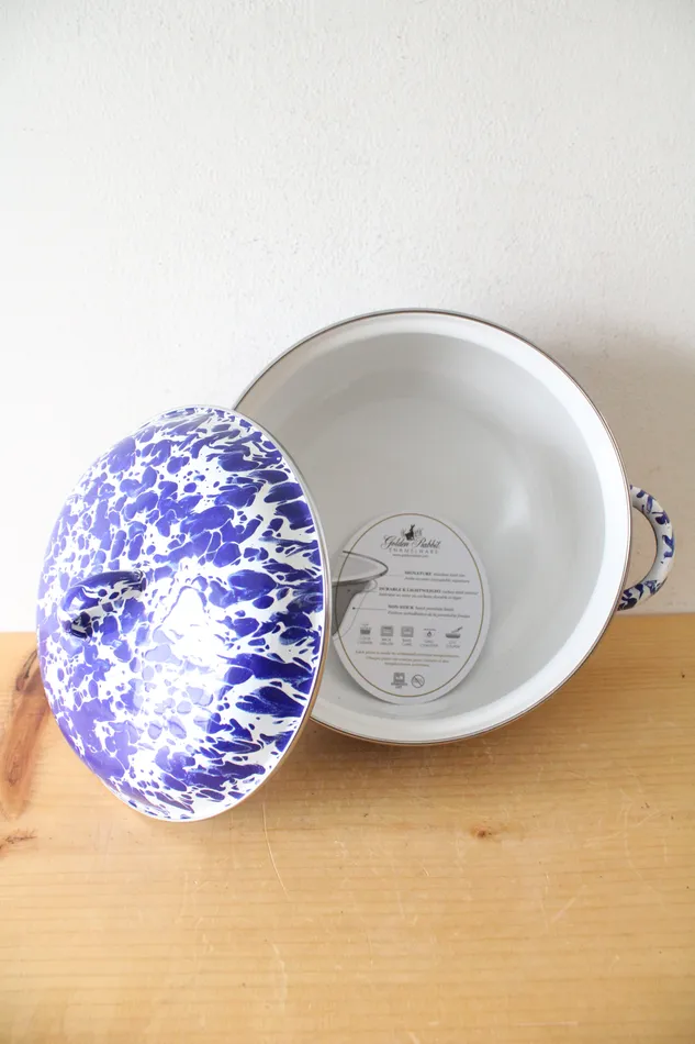 Golden Rabbit Rings Golden Rabbit Enamelware Blue White Patterned Covered Casserole Dish