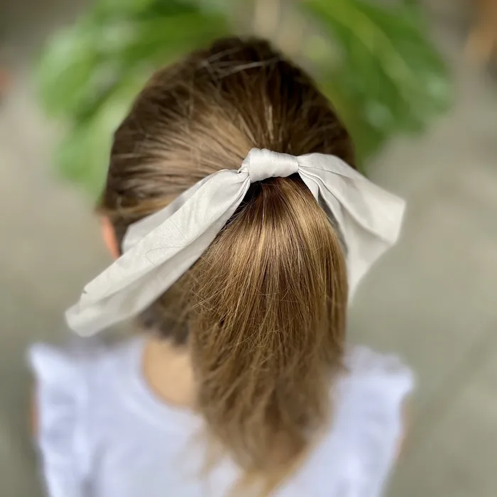 Hair Tie with Bow 10 Color Options iszi Necklaces