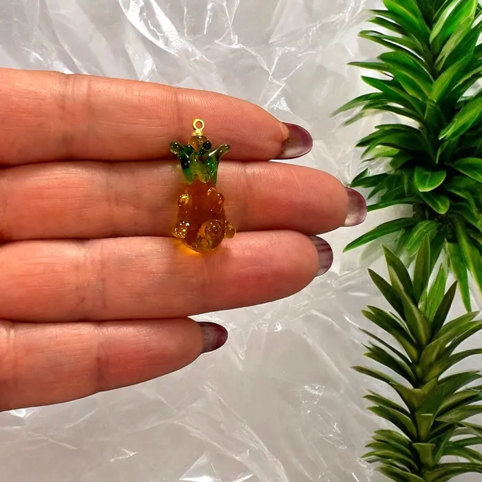 Hand Made Murano Glass Pineapple Charm With 24Kt Gold Plated Pin Peppy Beads Charm Necklaces Hand Made Murano Glass Pineapple Charm With 24Kt Gold Plated Pin Peppy Beads Charm Necklaces