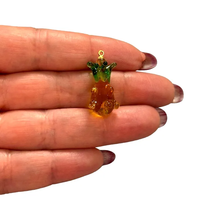 Hand Made Murano Glass Pineapple Charm With 24Kt Gold Plated Pin Peppy Beads Charm Necklaces Hand Made Murano Glass Pineapple Charm With 24Kt Gold Plated Pin Peppy Beads Charm Necklaces