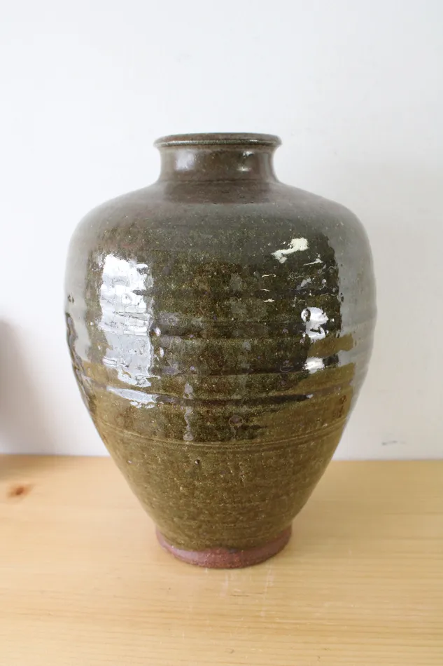 Jubilee Thrift Earrings Hand Made Pottery Urn Vase Initialed By Artist Willi Singleton