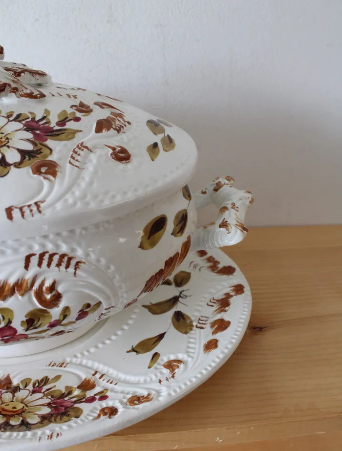Jubilee Thrift Earrings Vintage Italy Made Hand Painted Floral Leaves Soup Tureen Tray