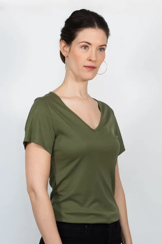 justineleconte1 Earrings ADLE Vneck top warm green justineleconte1 Earrings ADLE Vneck top warm green