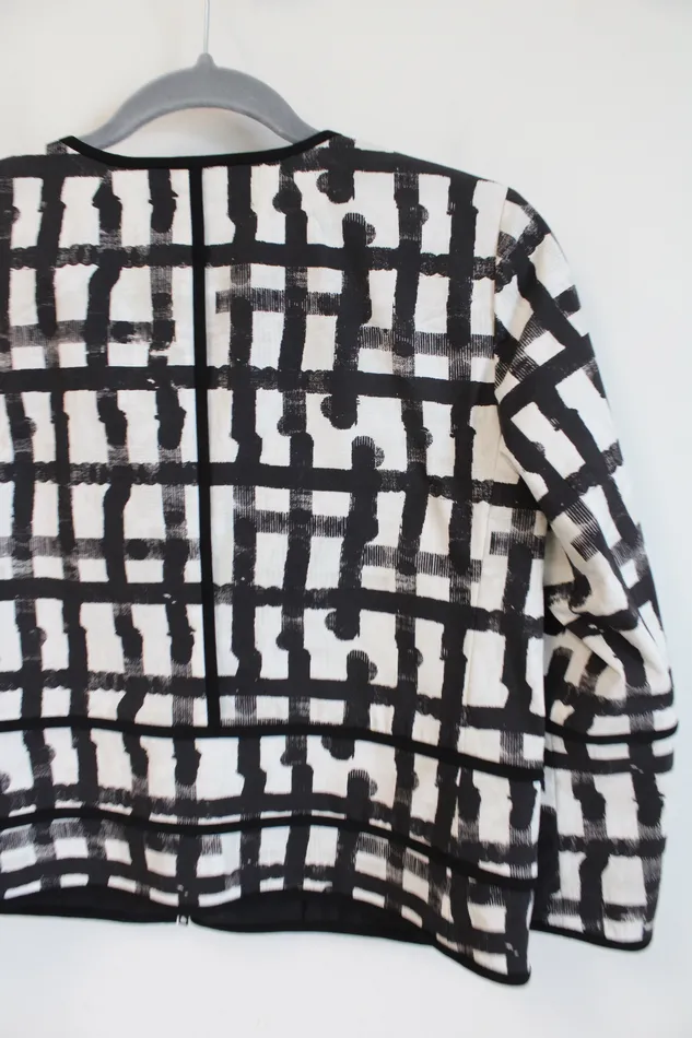 Lafayette 148 Necklaces NEW Lafayette 148 New York White Multi Black Patterned Light Jacket 4 Petite