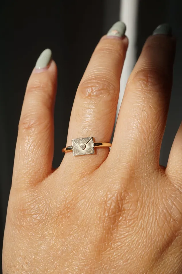 Love Note Charm Ring Sample Size 6 Foe Dear Rings