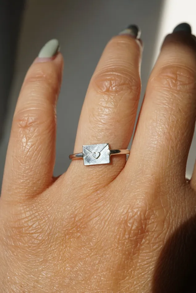 Love Note Charm Ring Sample Size 6 Foe Dear Rings