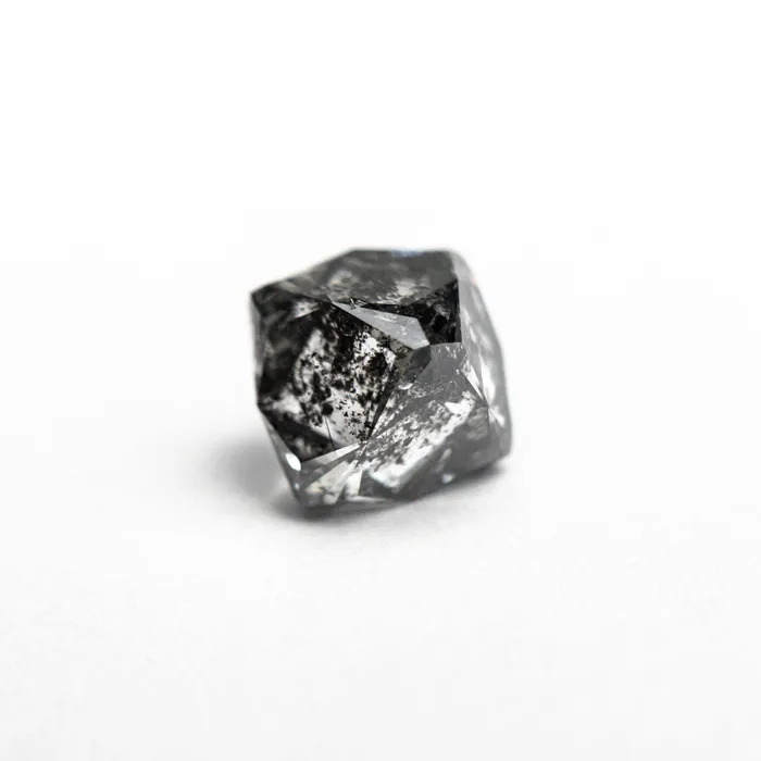 Misfit Diamonds Earrings 213ct 762x631x538mm Octahedron 2492901