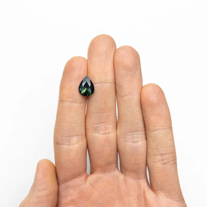 Misfit Gems Earrings 306ct 1148x886x483mm Pear Brilliant Sapphire 2577601