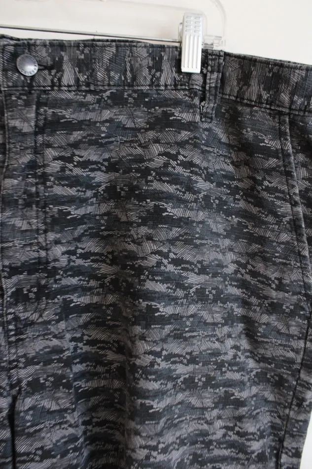 Necklaces Dickies Dickies Gray Leaf Pixel Camo Patterned Shorts 44