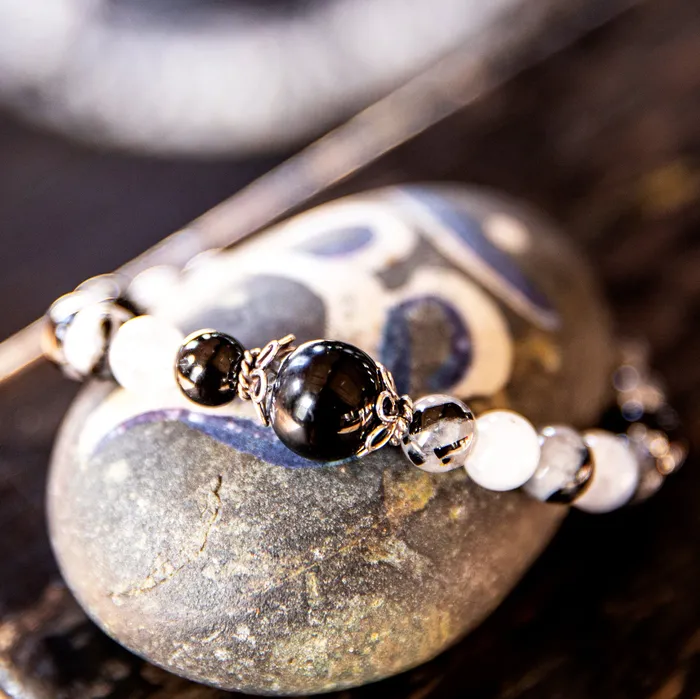 Necklaces Drukomalas Stretchy Wrist Tourmalated Quartz with Black Onyx Mala