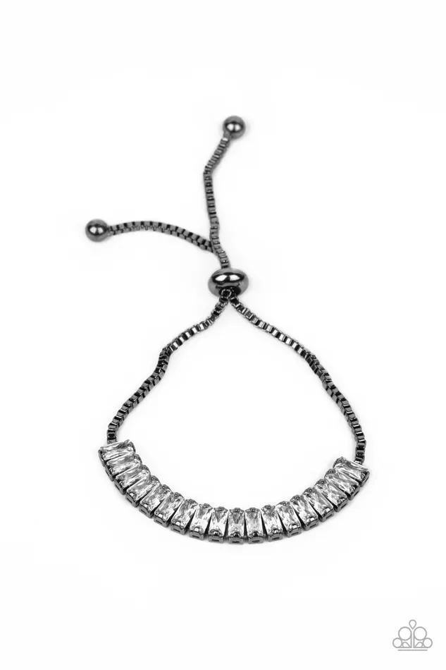 Necklaces Glitz and Glimmer Black Paparazzi Accessories