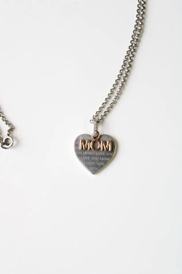 Necklaces Jubilee Thrift Mom Heart Pendant Necklace