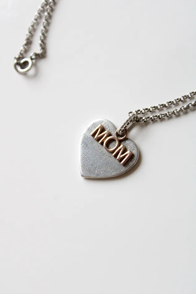 Necklaces Jubilee Thrift Mom Heart Pendant Necklace