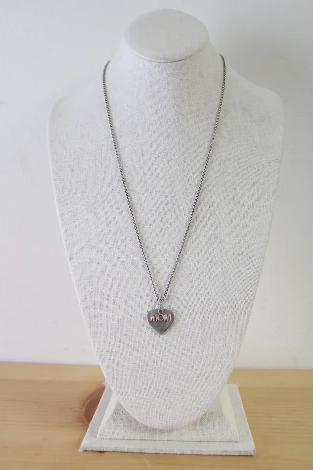 Necklaces Jubilee Thrift Mom Heart Pendant Necklace