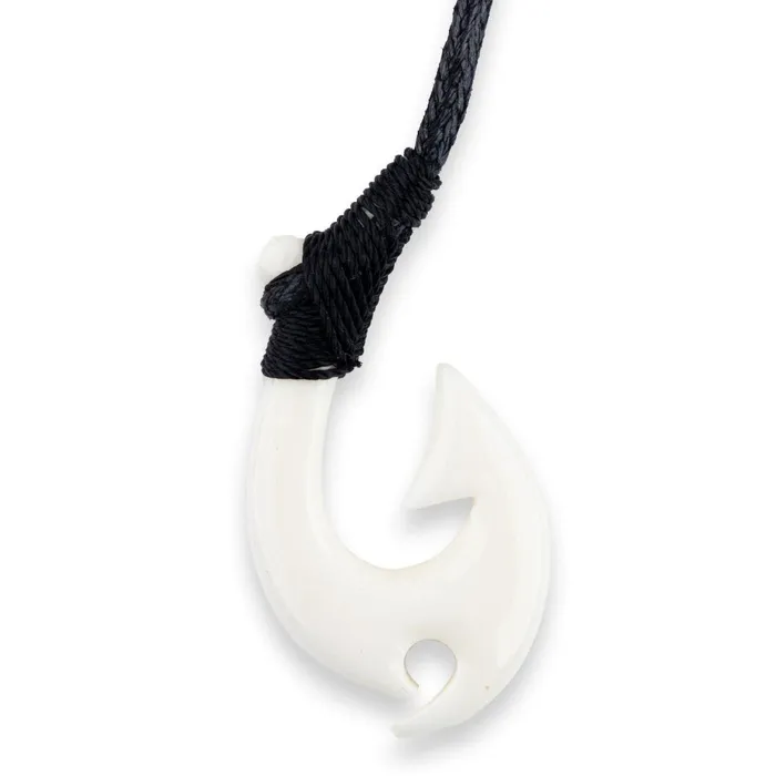 Necklaces PACIFICOCEANCOL Mini Hawaiian Bone Fish Hook Necklace