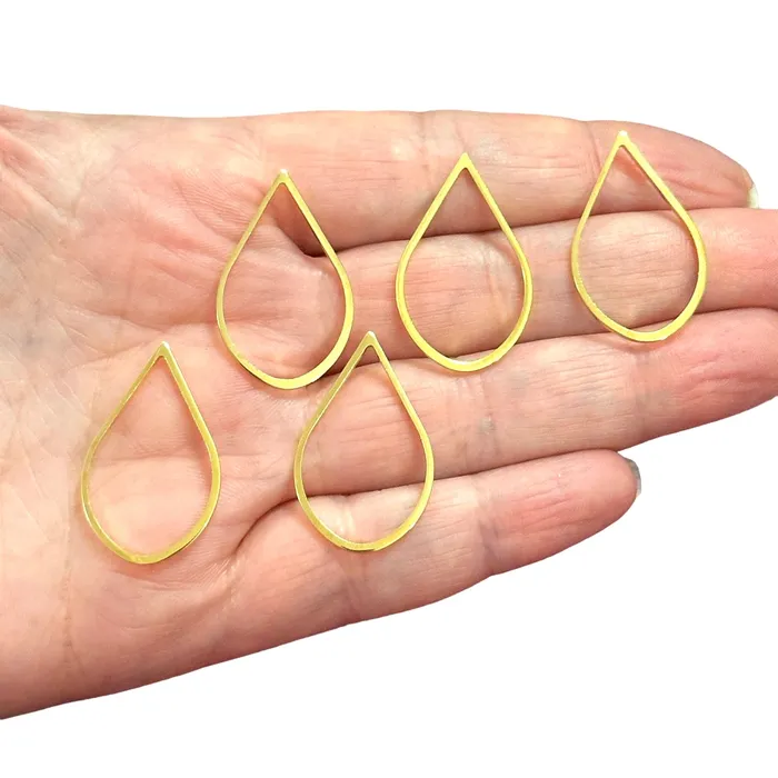 Peppy Beads Earrings 24Kt Gold Plated 29x18mm Drop Charms Gold Drop Connector Charms 5 pcs in a pack Peppy Beads Earrings 24Kt Gold Plated 29x18mm Drop Charms Gold Drop Connector Charms 5 pcs in a pack