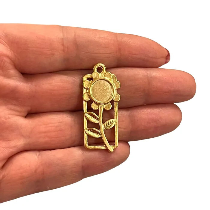 Peppy Beads Necklaces 24Kt Matte Gold Plated Sunflower Pendant