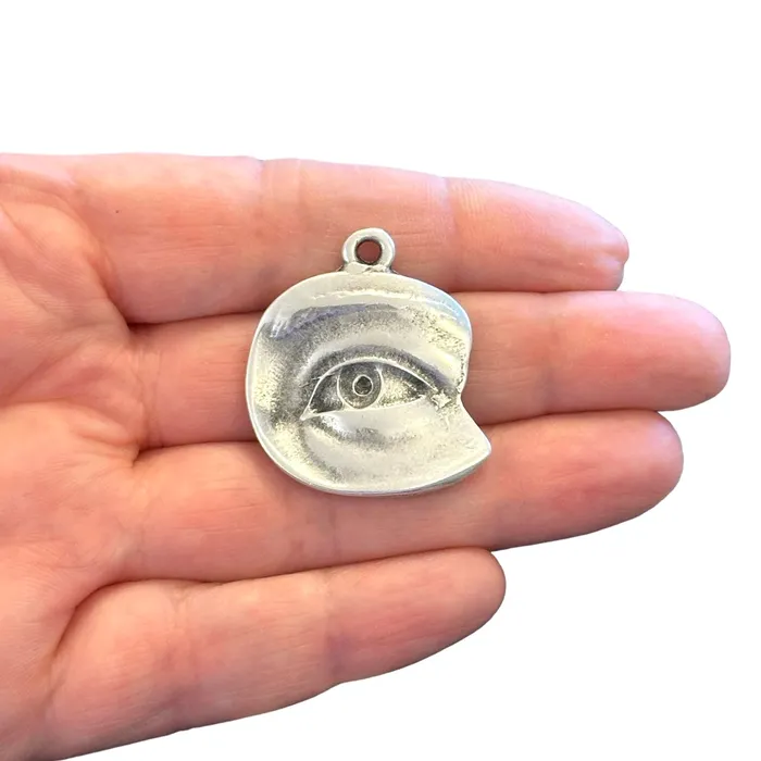 Peppy Beads Necklaces Antique Silver Plated Eye Pendant