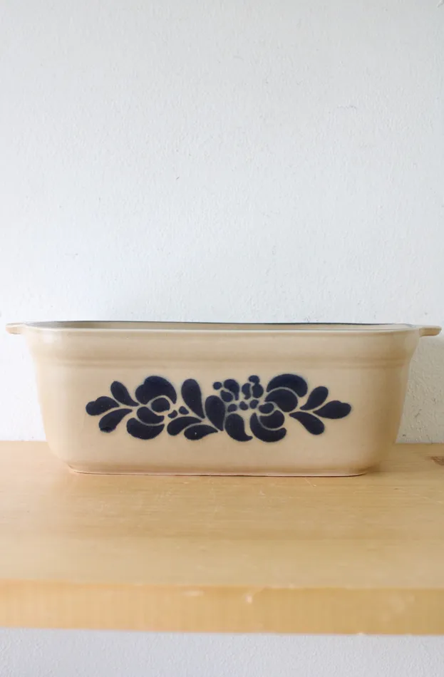 Pfaltzgraff Earrings Pfaltzgraff Yorktowne Folk Art 2QT Pottery 235 Loaf Dish