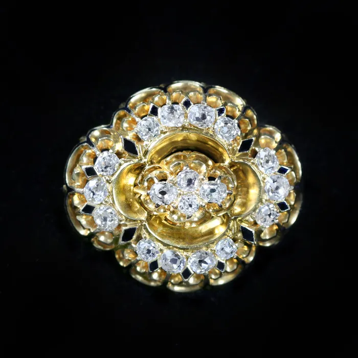PreStyled Sets OTC Victorian 18K Yellow Gold 125 Carat Old Mine Cut Diamond Brooch