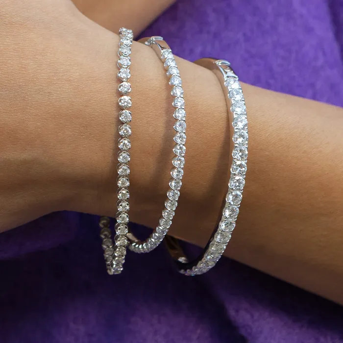 RACHEL LYNN CHICAGO 18 Karat White Gold 250cts Diamond Hinge Bracelet Bracelets
