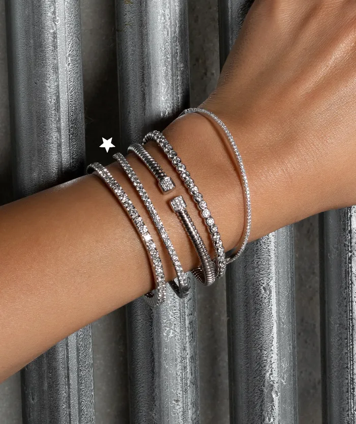 RACHEL LYNN CHICAGO 18 Karat White Gold 250cts Diamond Hinge Bracelet Bracelets