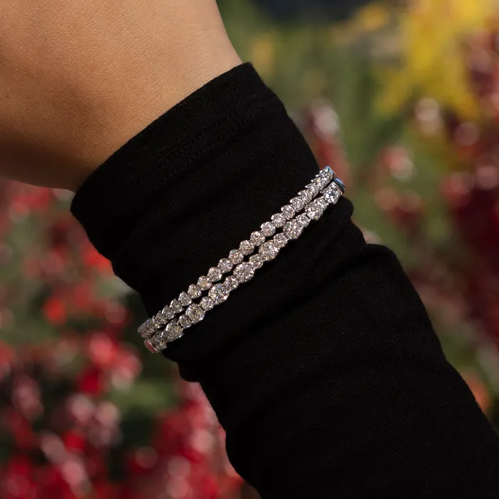 RACHEL LYNN CHICAGO 18 Karat White Gold 250cts Diamond Hinge Bracelet Bracelets