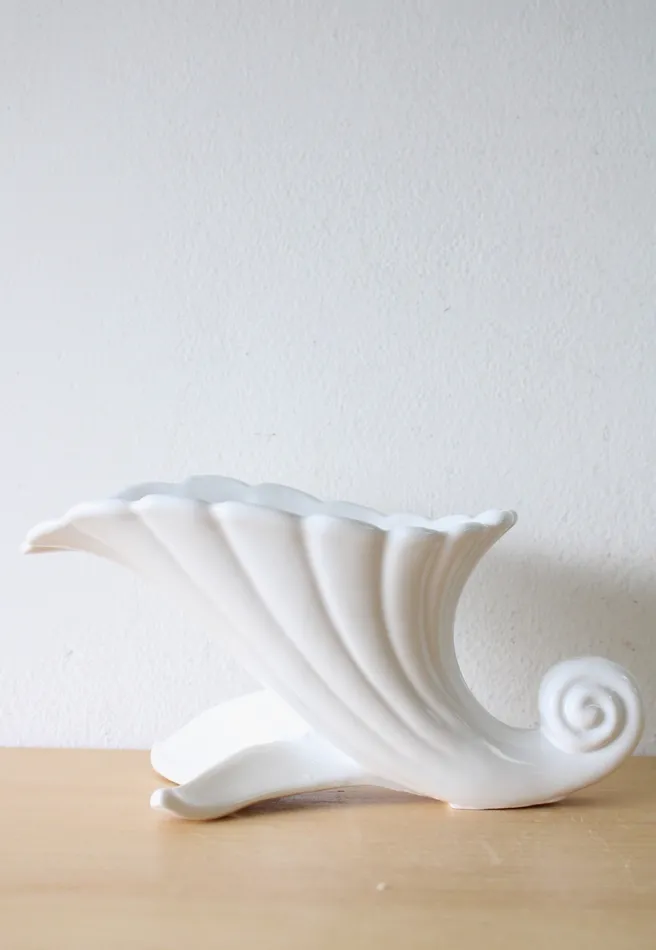 Rings Jubilee Thrift Abingdon USA White Ceramic Art Deco Cornucopia Vase Planter Rings Jubilee Thrift Abingdon USA White Ceramic Art Deco Cornucopia Vase Planter