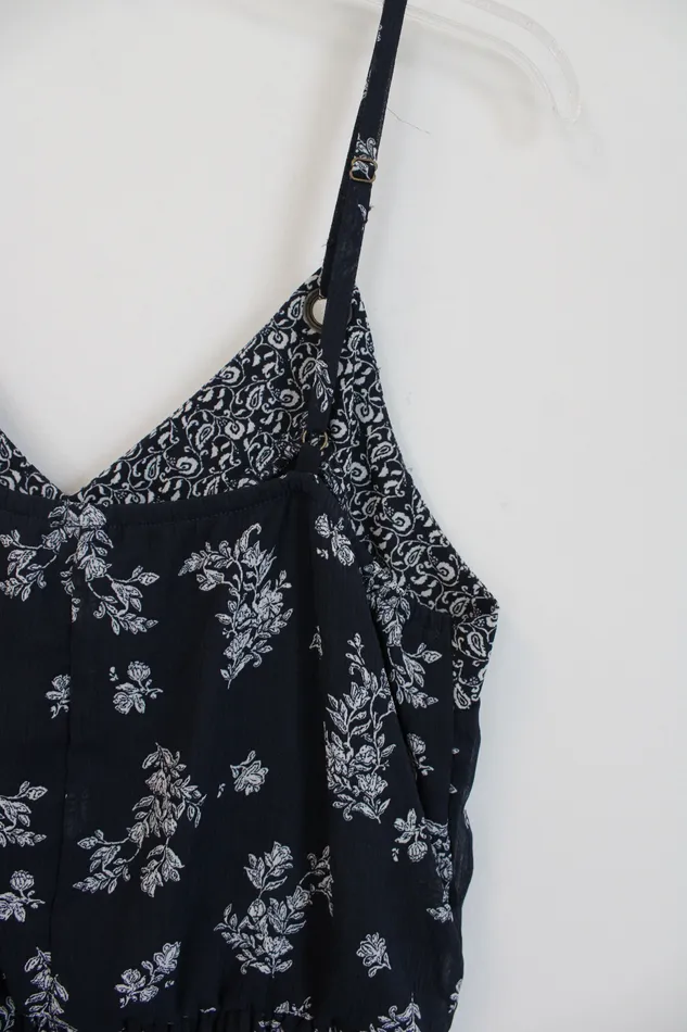 Rings Xhilaration Xhilaration Navy Floral Dress M