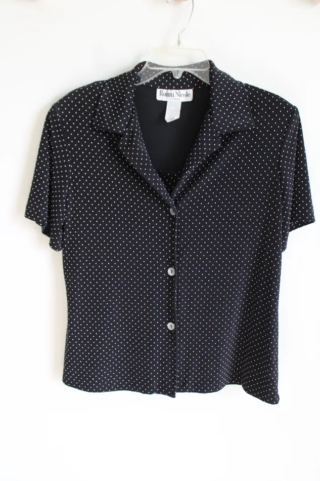 Ronni Nicole By Ouida Black Dotted Short Sleeved Top 12 Ronni Nicole Necklaces Ronni Nicole By Ouida Black Dotted Short Sleeved Top 12 Ronni Nicole Necklaces