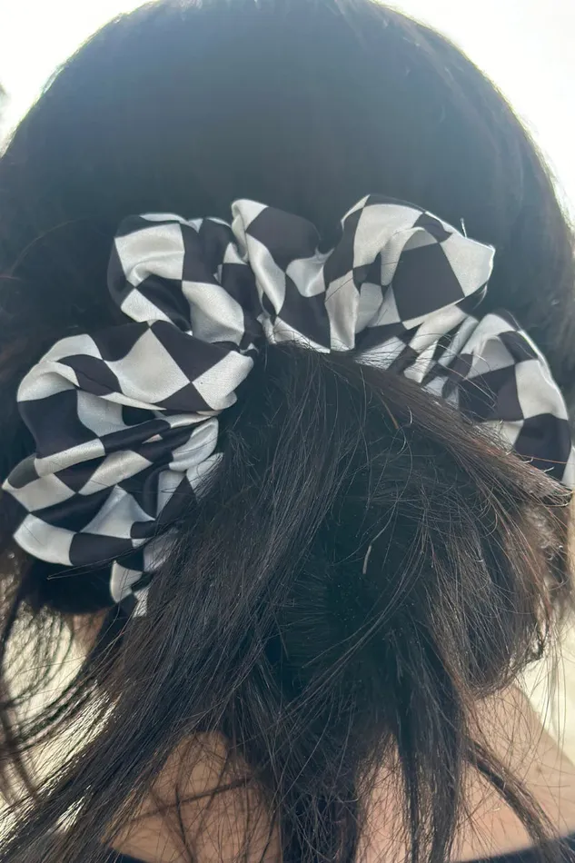STERLING KREEK ROUND THE TRACK SCRUNCHIE Rings
