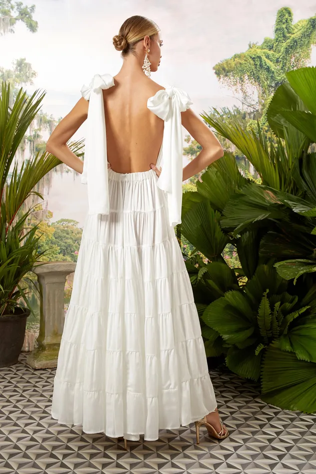 VEA MAXI DRESS Erika Pea Earrings VEA MAXI DRESS Erika Pea Earrings