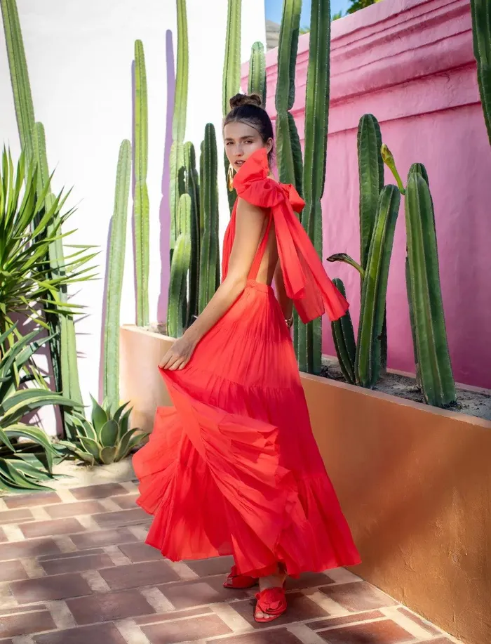 VEA MAXI DRESS Erika Pea Earrings VEA MAXI DRESS Erika Pea Earrings