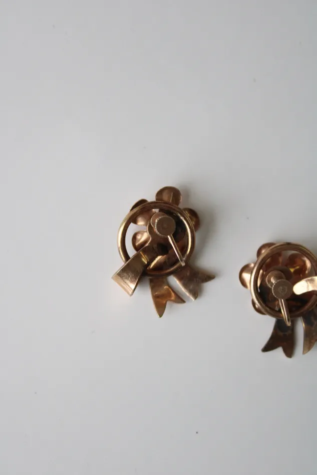 Vintage Flower Design Screwback Pink Stone Earrings Jubilee Thrift Earrings